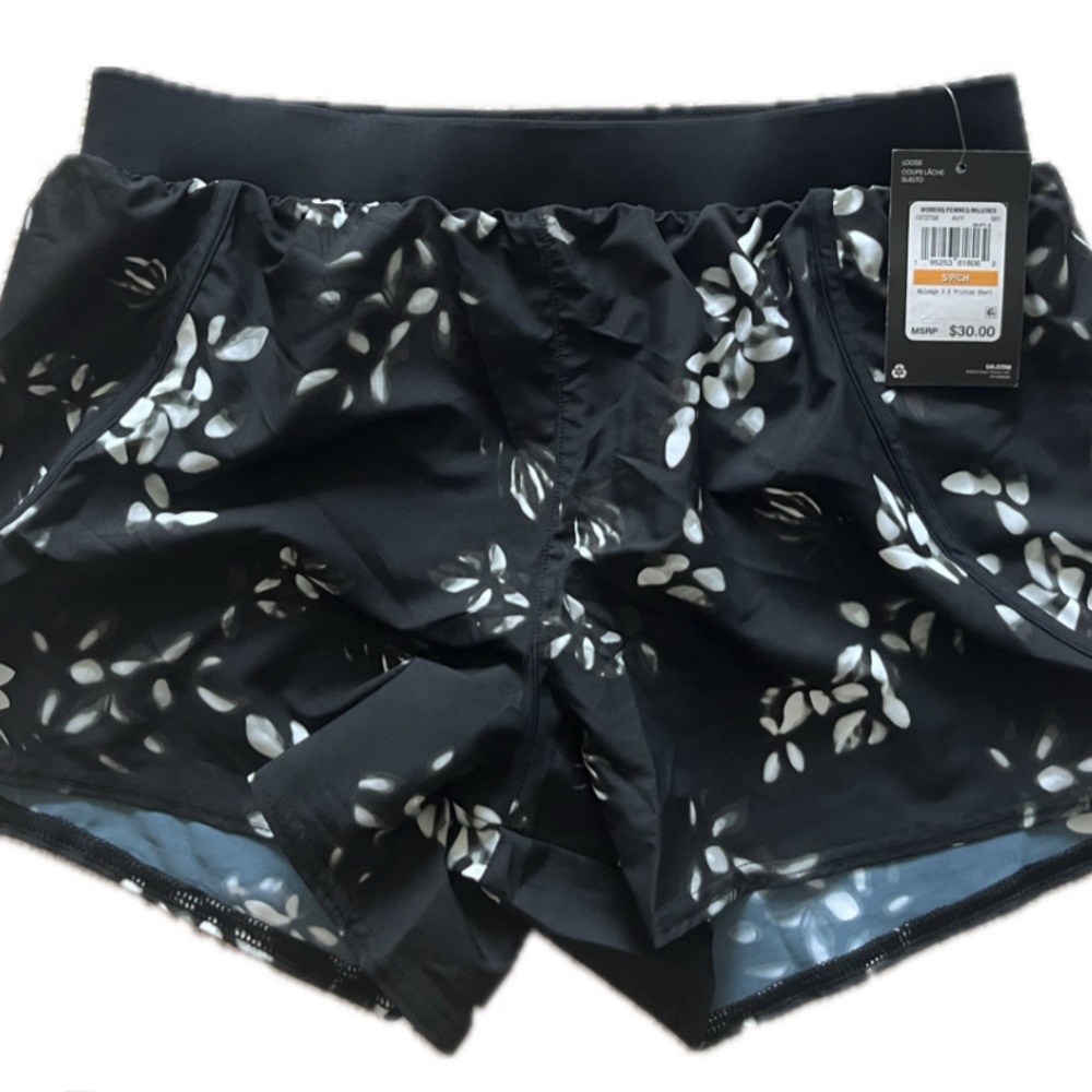 NWT UNDER ARMOUR loose shorts Size S